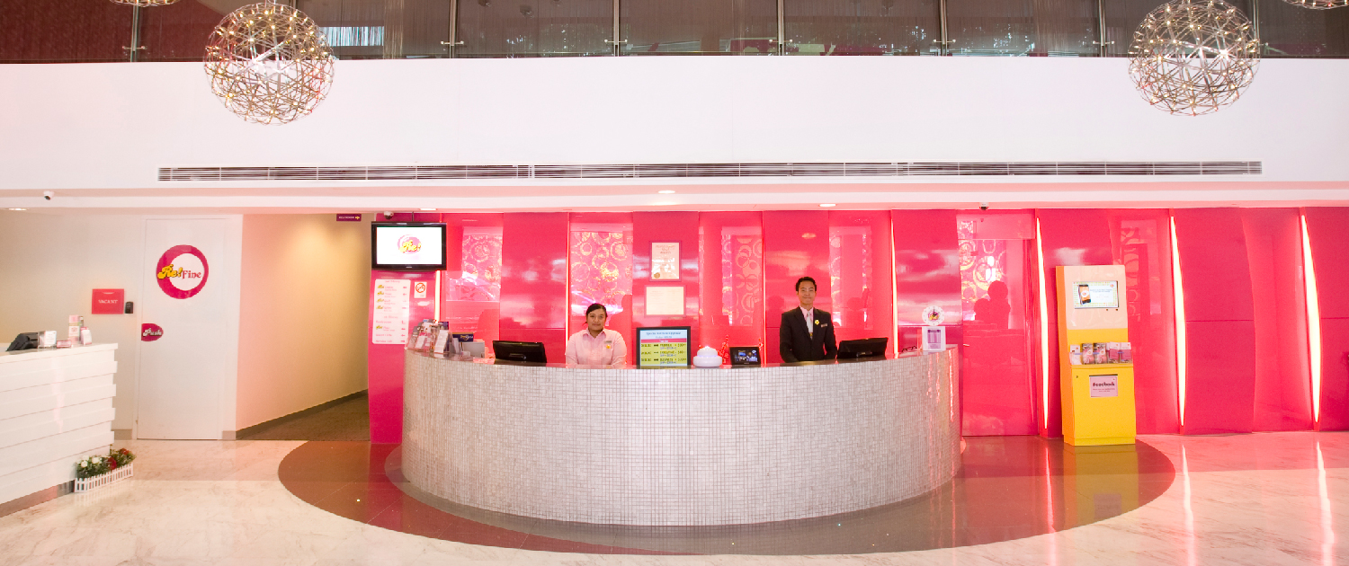 09lobby-front-new